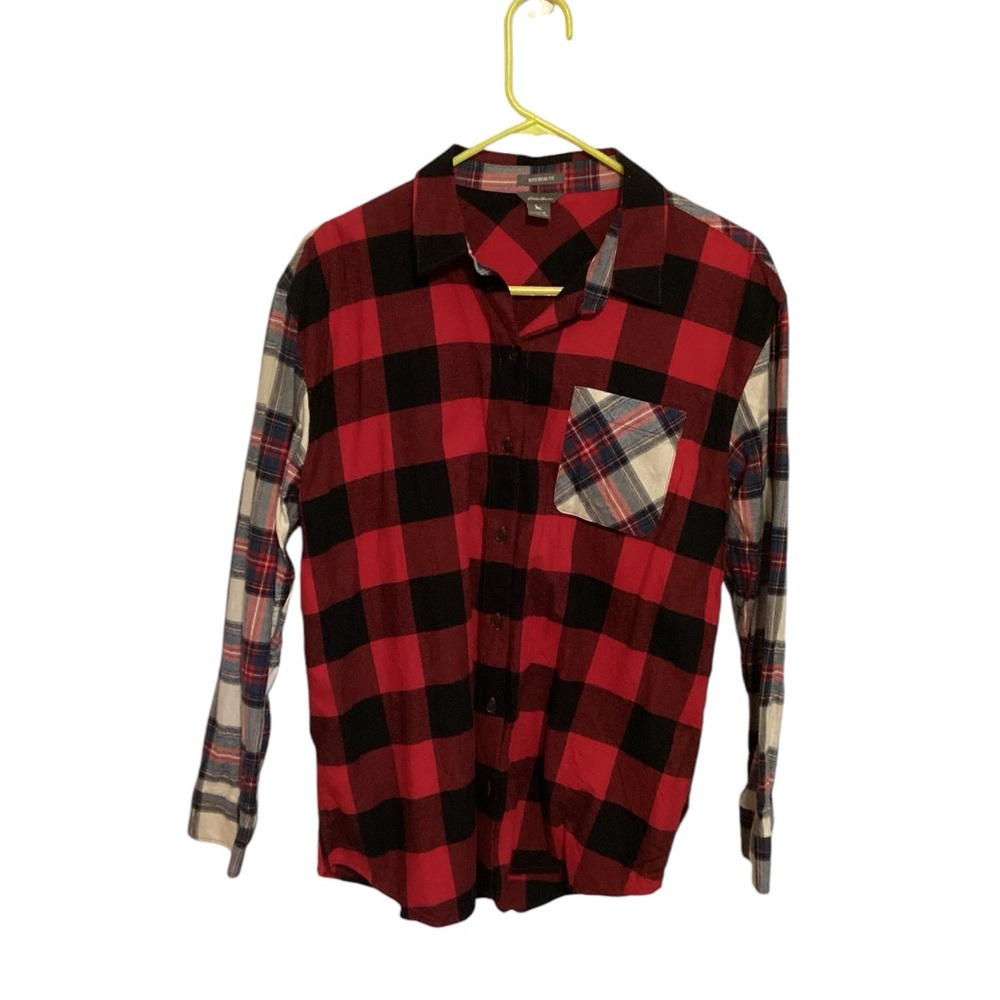 Eddie Bauer button down shirt in buffalo plaid size medium EUC